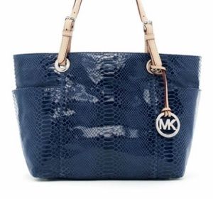 michael kors lunch bag